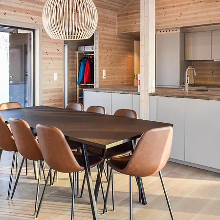 3 Bedroom Amazing In Holiday home Lillehammer